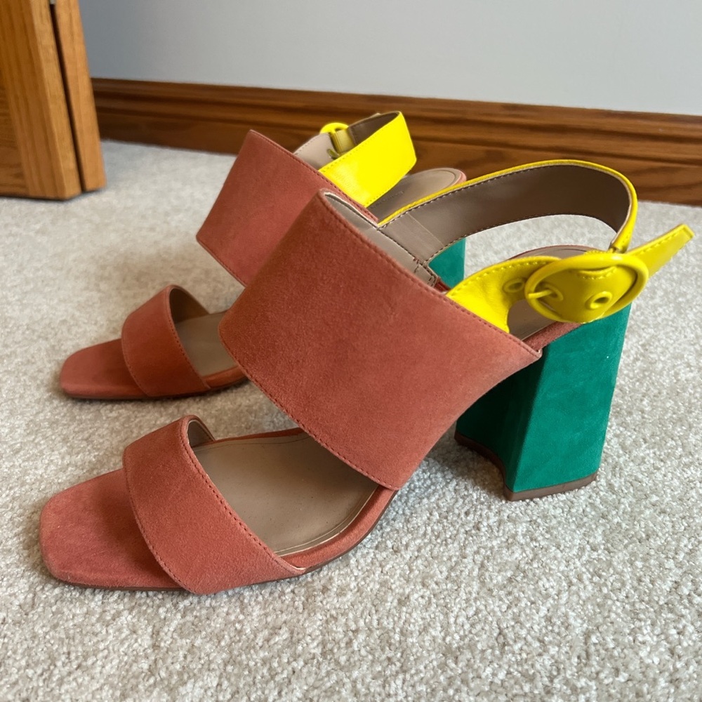 Banana Republic coral heels!